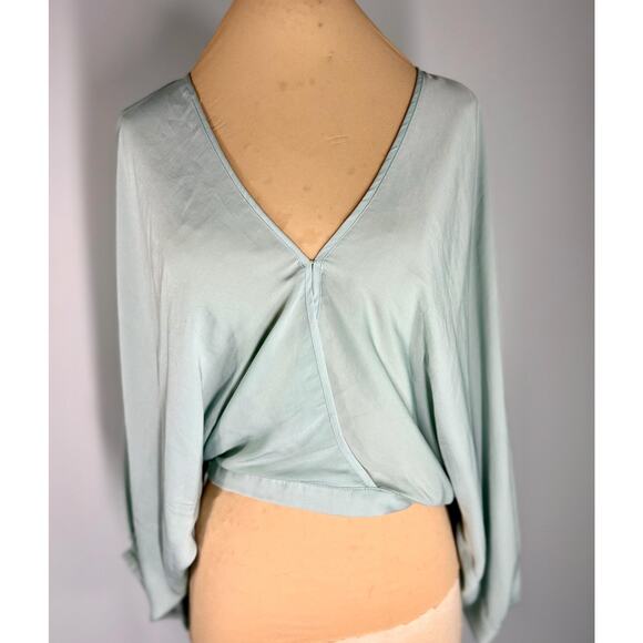 Silence and Noise Dolman sleeve cropped seafoam polyester top - Picture 2 of 6